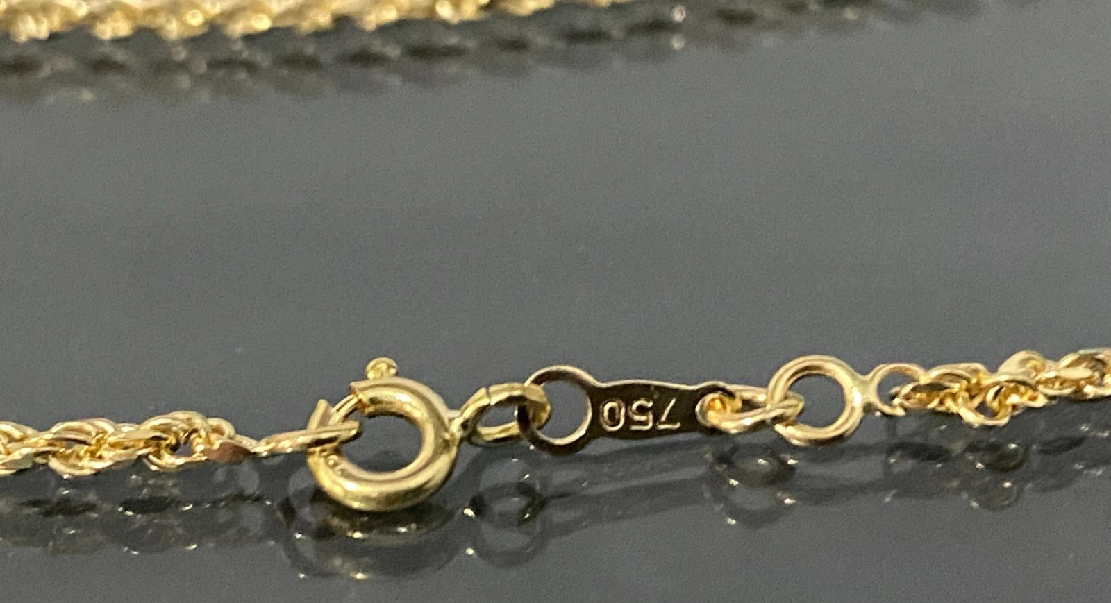 18K Yellow Gold Rope Link Chain Necklace 49.5cm Long