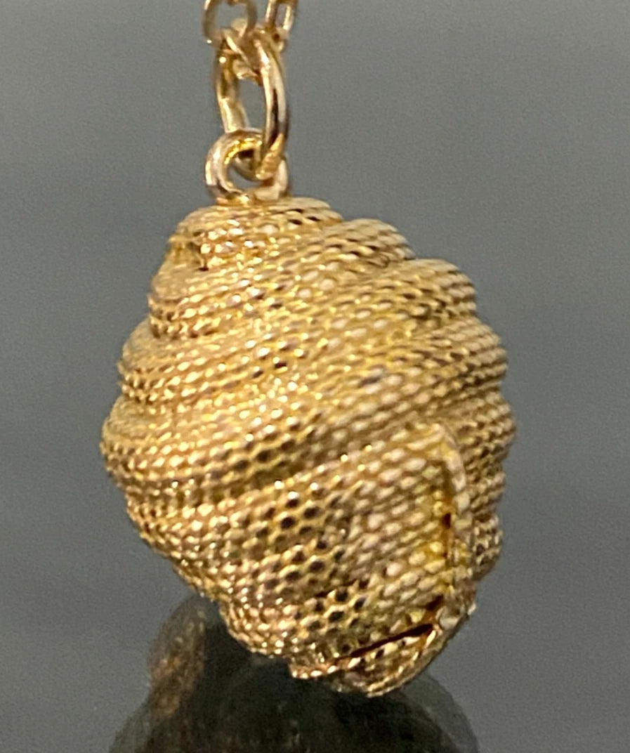 9K Yellow Gold and Sapphire SNAKE Pendant 21.0mm High