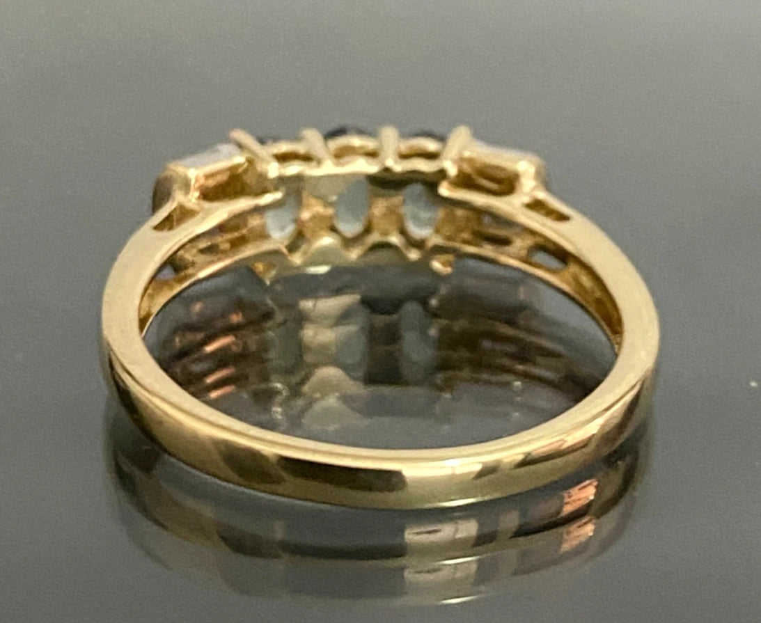 9K Yellow Gold Alexandrite Three Stone Ring Size L (US 5.75)