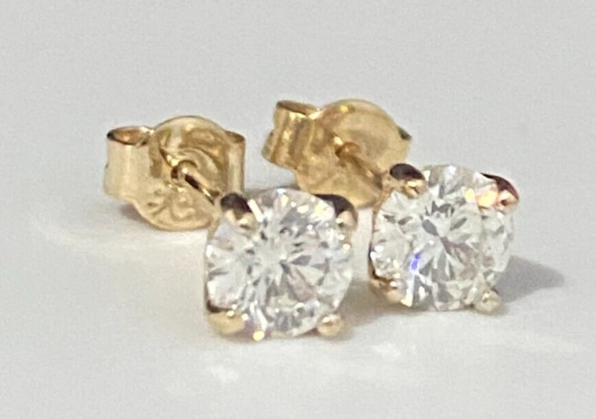 0.80CT GIA certified Round Brilliant Diamond Stud Earrings