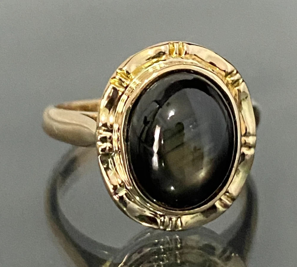 Vintage 14K Yellow Gold W/ Black Star Sapphire Ring Size L - 5 7/8