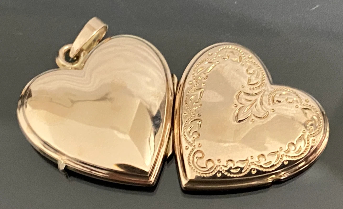 9K Yellow Gold Engraved Photo Heart Locket Pendant