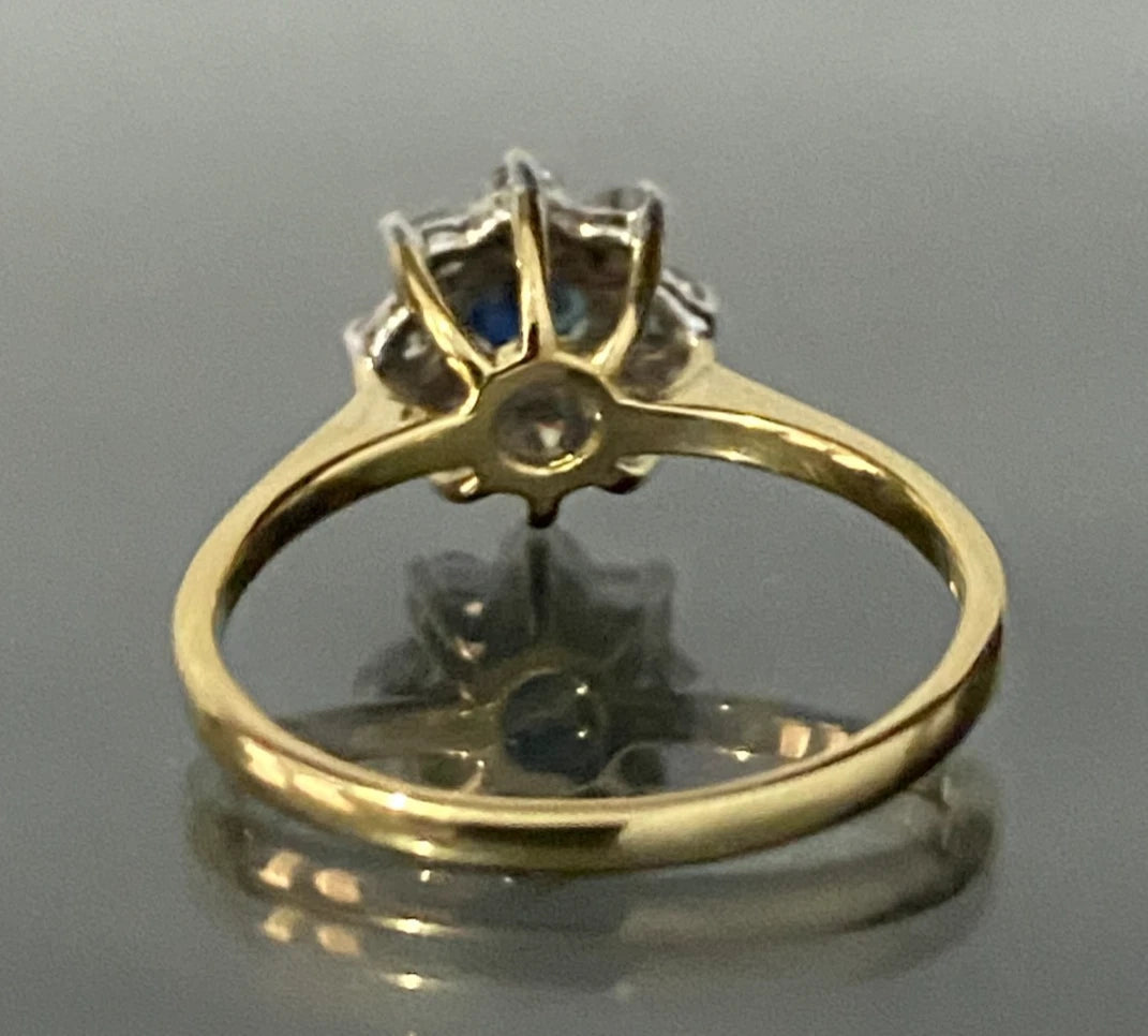 18K Yellow Gold W/ Sapphire & 0.25CT Diamond Cluster Ring Size M - 6 1/4