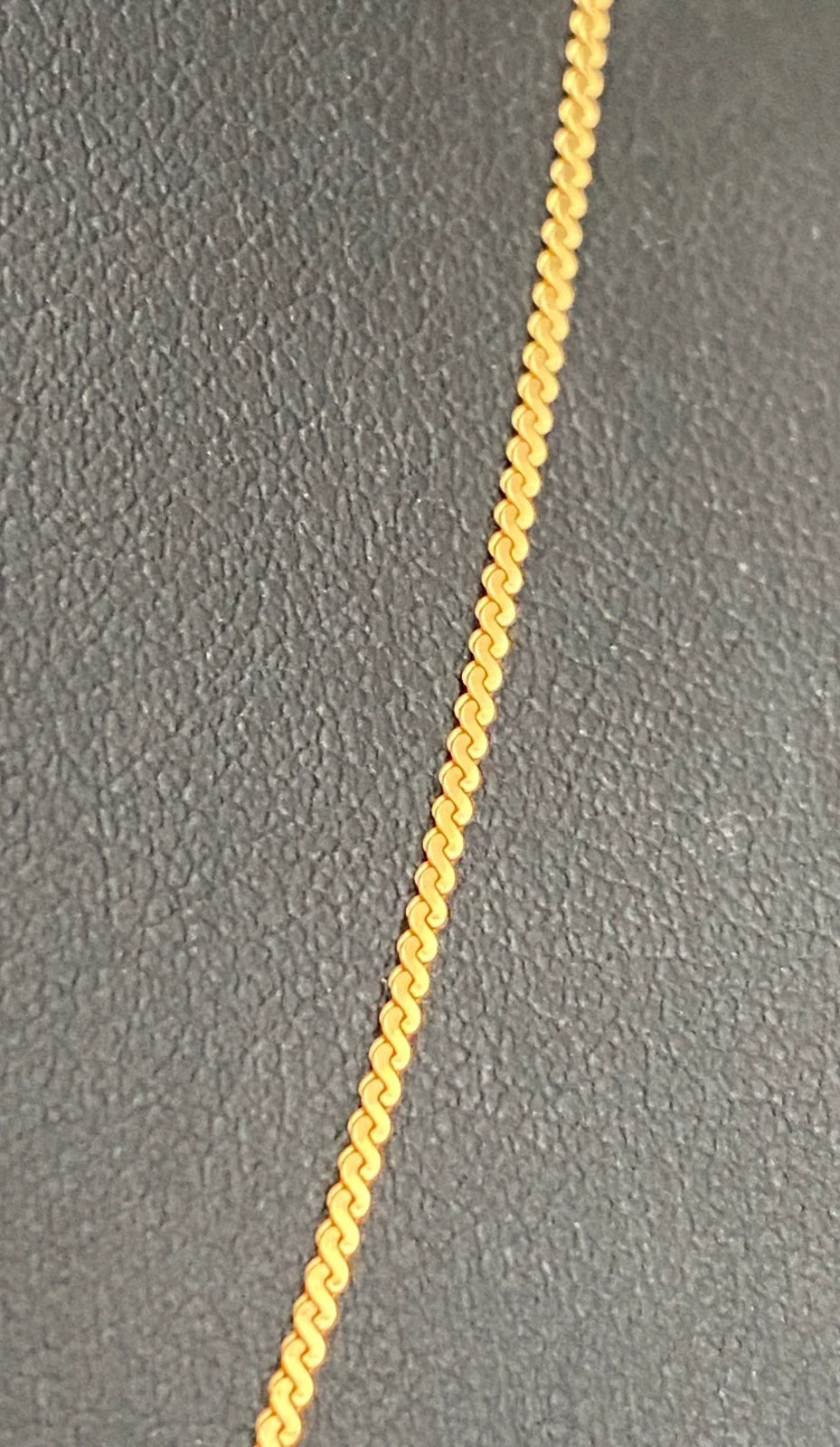 18K Yellow Gold Serpentine Link Chain Necklace 50cm Long