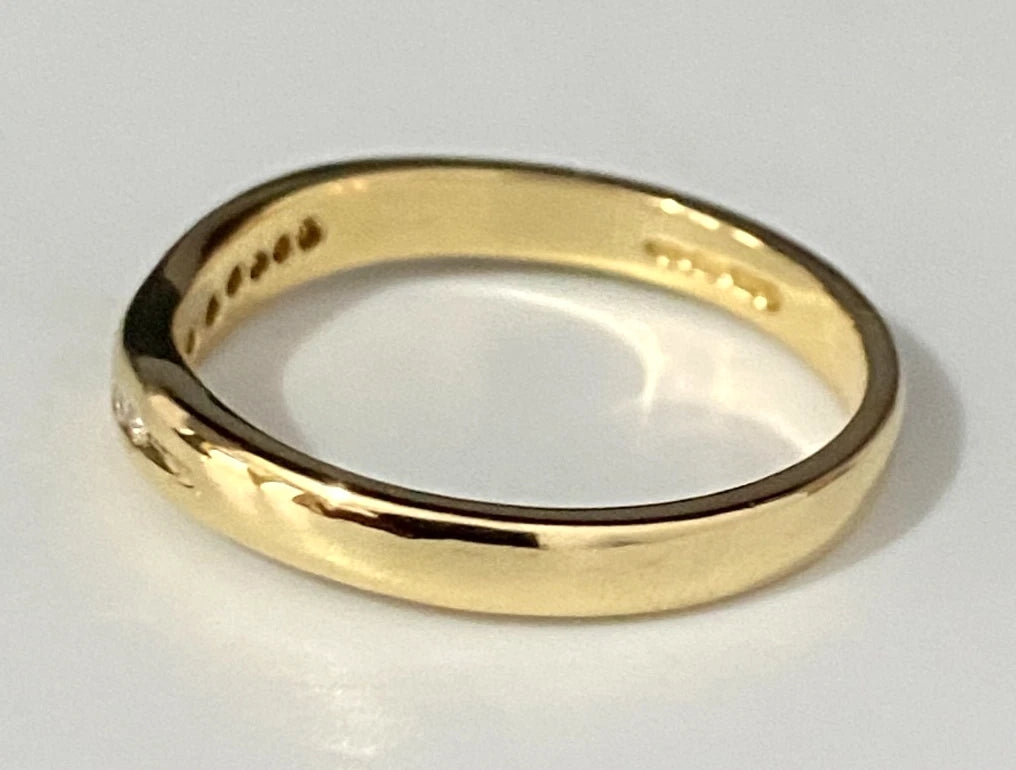 18K Yellow Gold & Diamond Curved Wedding Band Ring Size N 1/2 - 7