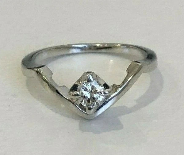 14K White Gold & 0.21CT Diamond Solitaire Curve Ring Size L - 5 1/2