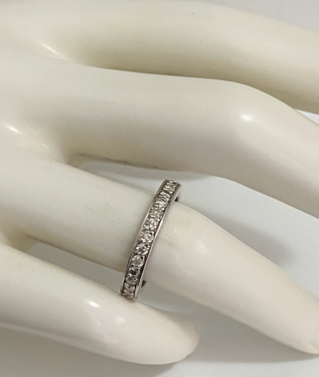 18K White Gold Diamond Full Eternity Wedding Band Ring - Size L (US 5.75)