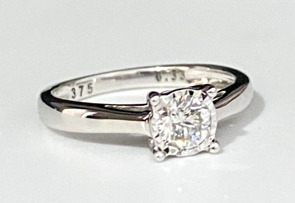 9K White Gold & 0.33CT Diamond Engagement Ring Size J - 4 3/4