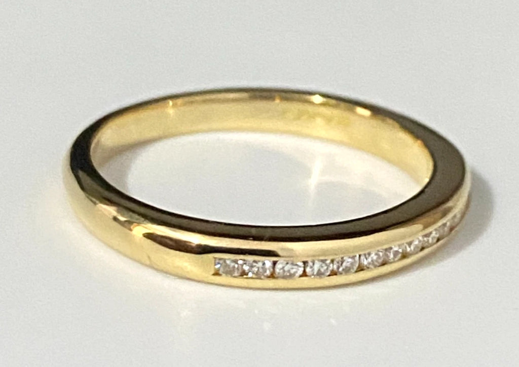 18K Yellow Gold & 0.15CT Diamond Channel Set Wedding Band Ring Size N - 6 3/4