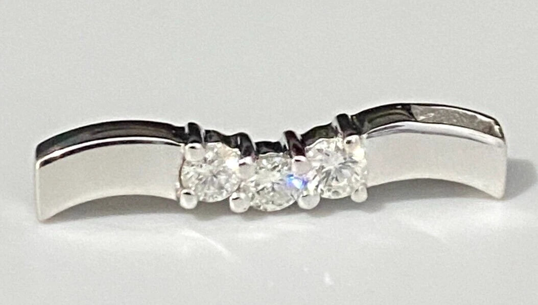 9K White Gold W/ 0.33CT Diamond Pendant