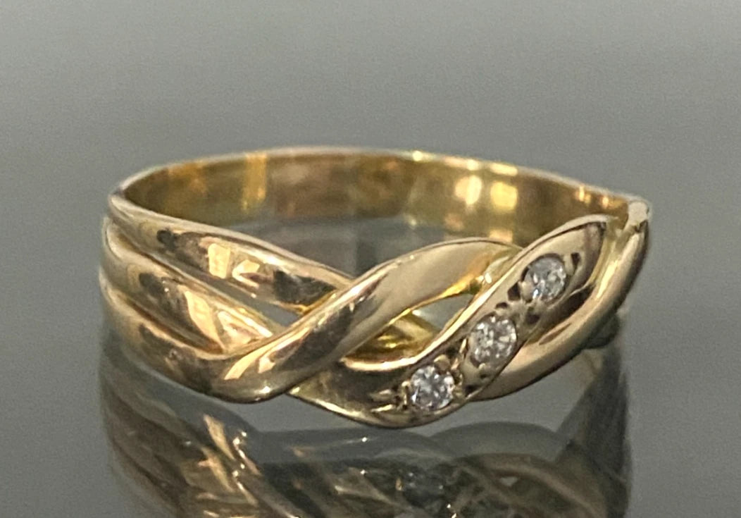 14K Yellow Gold & Diamond Braid Motif Ring Size S - 9 3/8