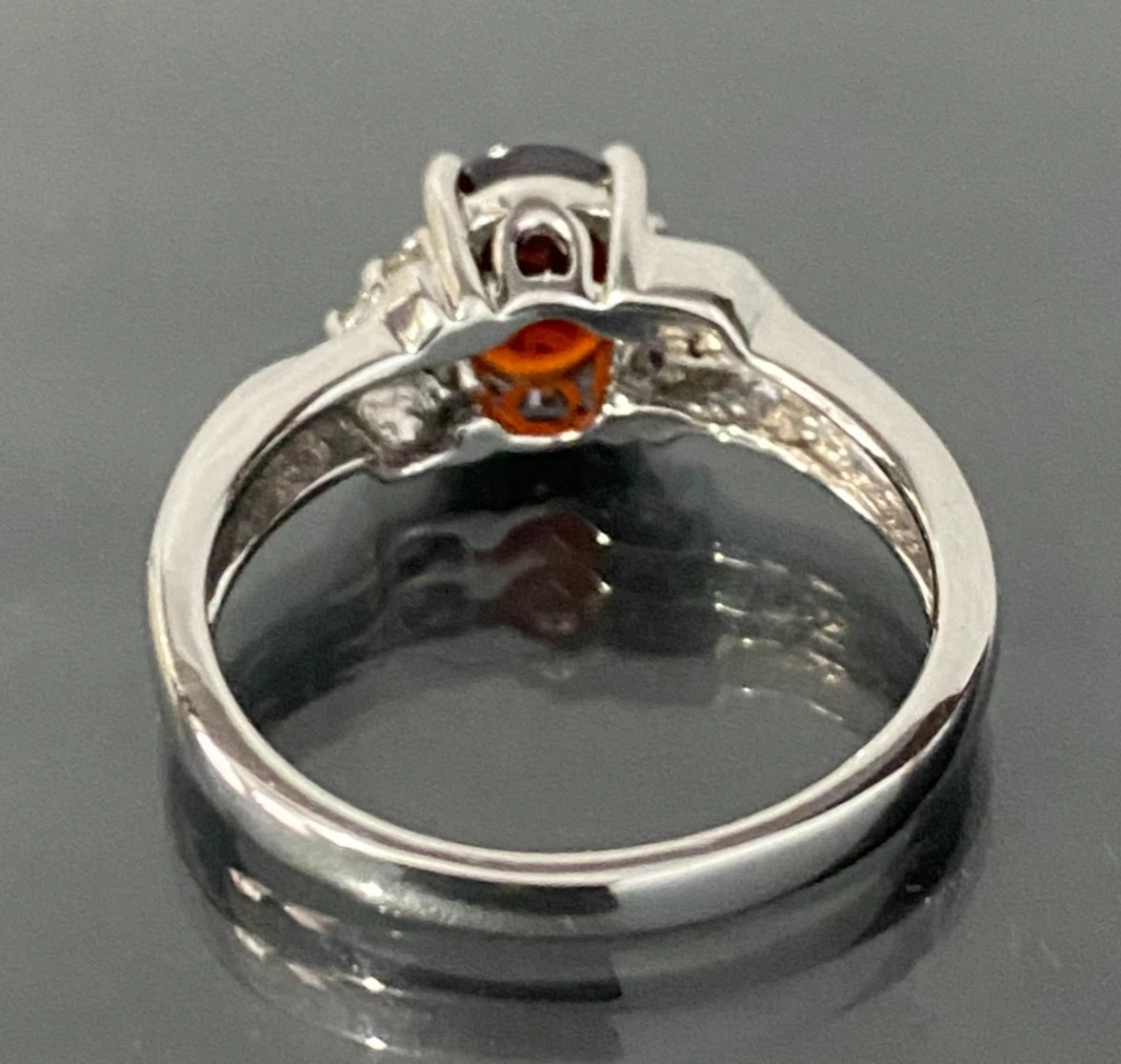 9K White Gold W/ Garnet & White Zircon Ring Size N - 6 3/4