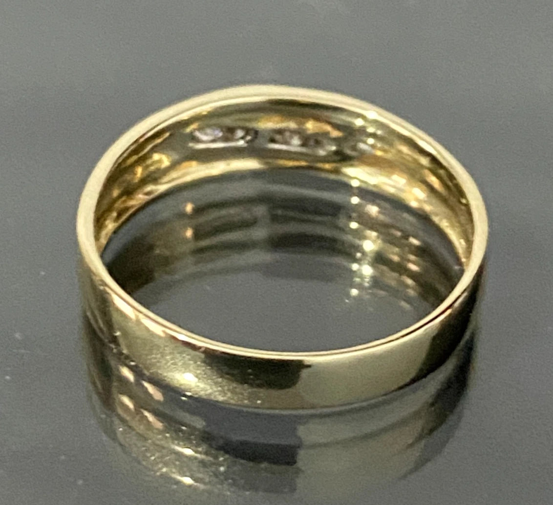 14K Yellow Gold & Diamond Channel Set Ring Size O - 7