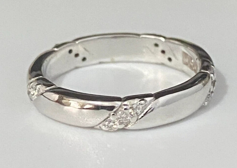 18K White Gold & Diamond Wedding Band Ring Size K - 5 1/8