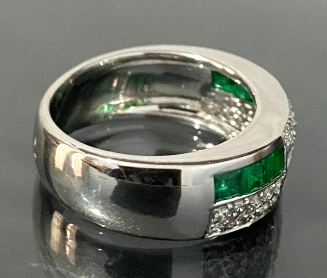 18K White Gold W/Emerald & Diamond Ring Size N - 6 3/4