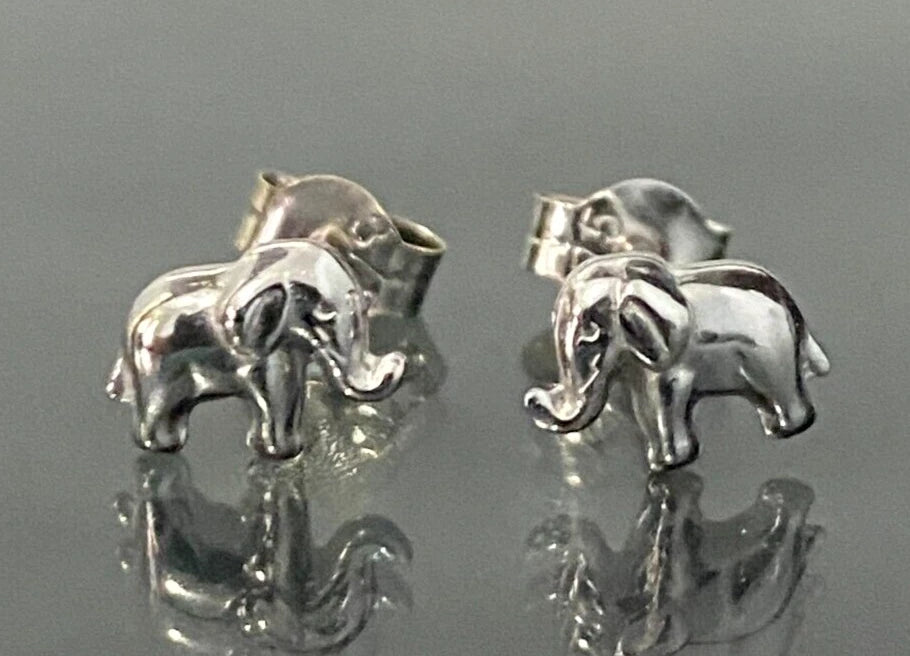 18K White Gold Elephant Stud Earrings