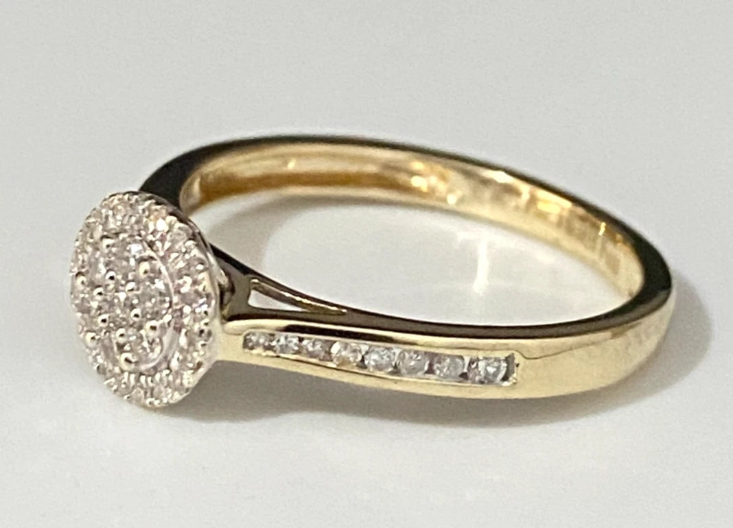 10K Yellow Gold & 0.25CT Diamond Halo engagement Ring Size O - 7 1/4