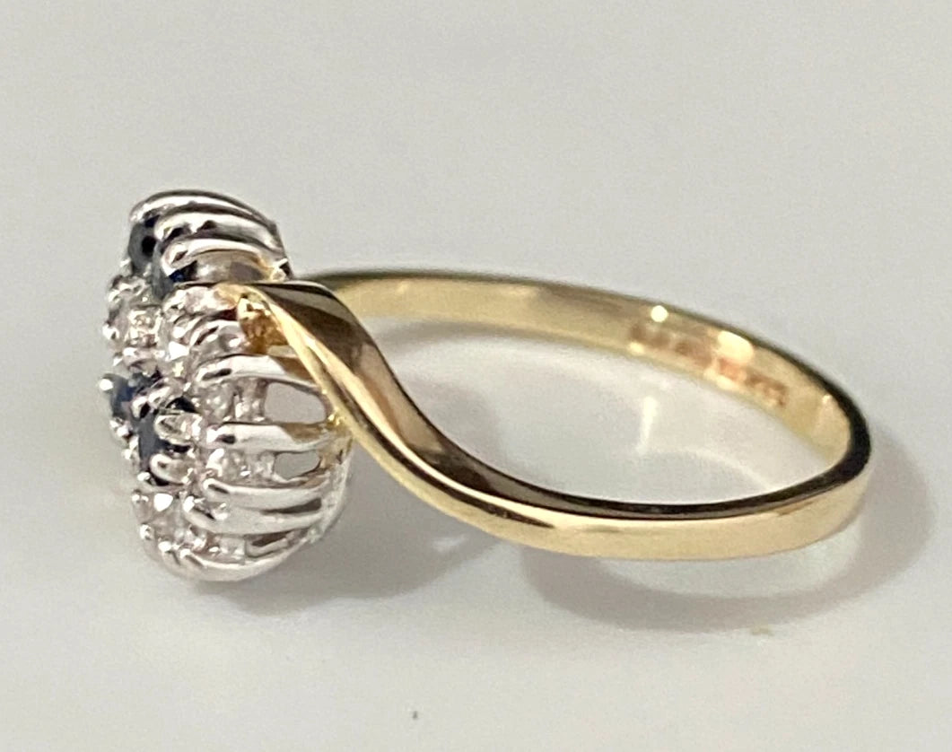 9K Yellow Gold W/ Sapphire & CZ Cluster Crossover Ring Size K - 5 3/8