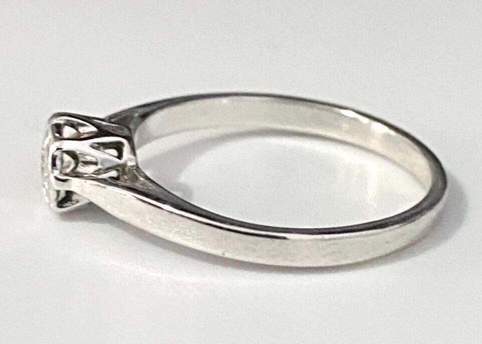 9K White Gold & Diamond Solitaire Ring Size L 1/2 - 5 7/8