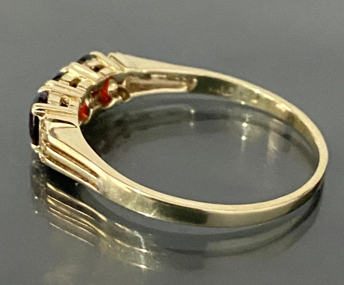 9K Yellow Gold W/ Garnet & CZ Three Stone Ring Size V 1/2 - 11