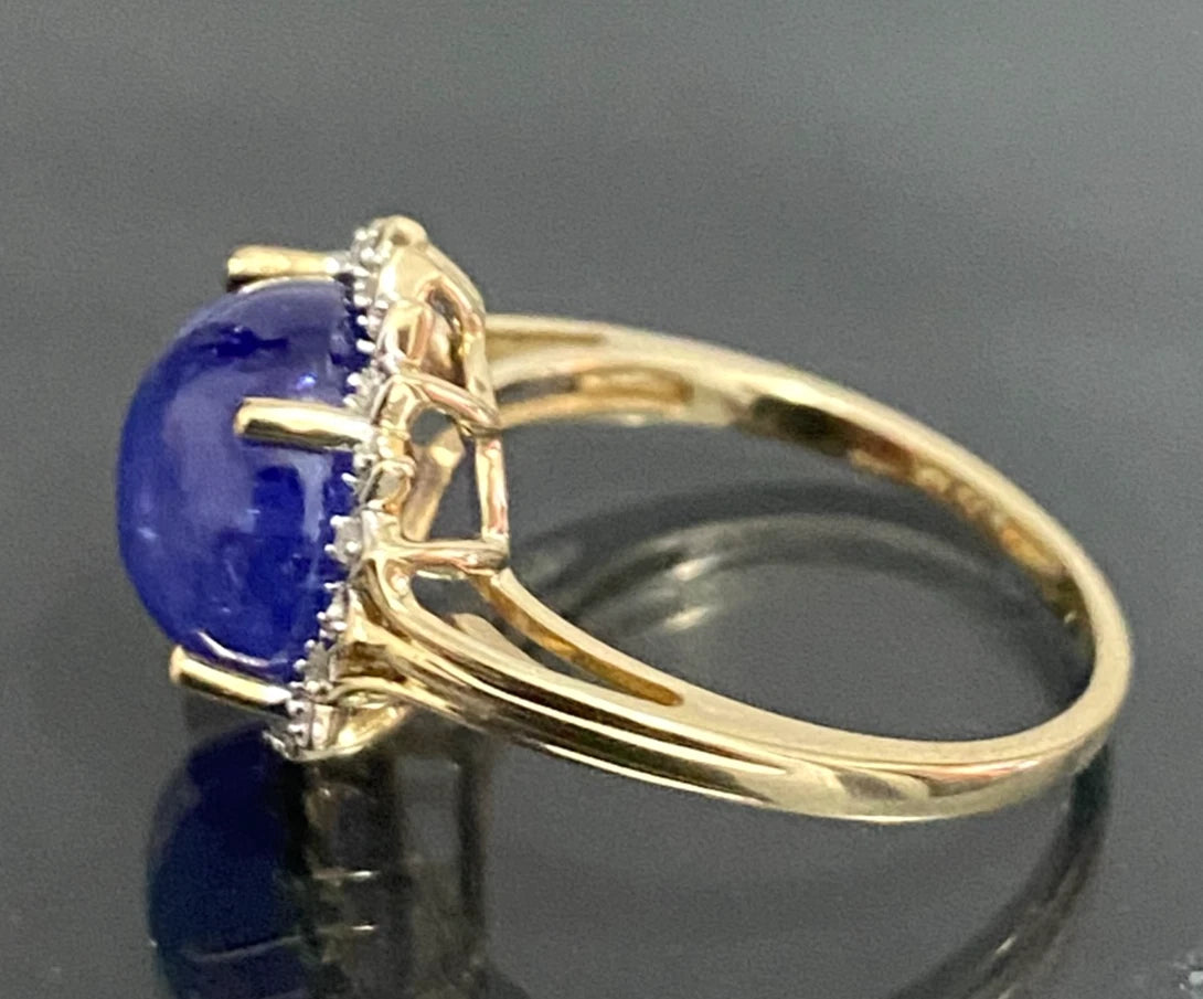 9K Yellow Gold With 5.24CT Tanzanite & Diamond Ring Size L (US 5.75)