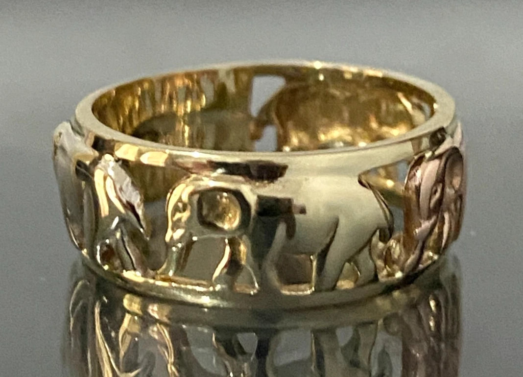 9K Yellow Gold Elephant Band Ring Size O 1/2 - 7 1/2