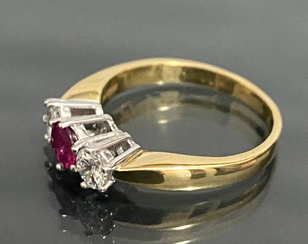 18ct Yellow Gold Ruby & Diamond 3 Stone Ring – Size I 1/2 (US 4.5)