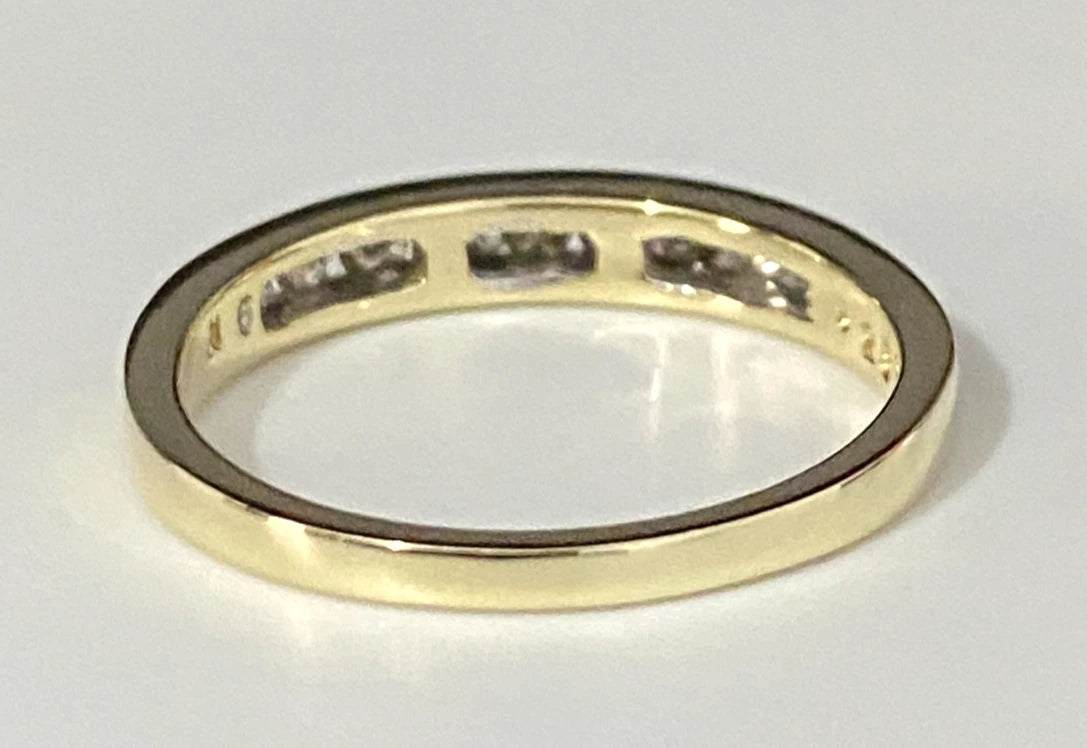 9K Yellow Gold & 0.25CT Diamond Channel Set Wedding Band Ring Size M - 6 1/4