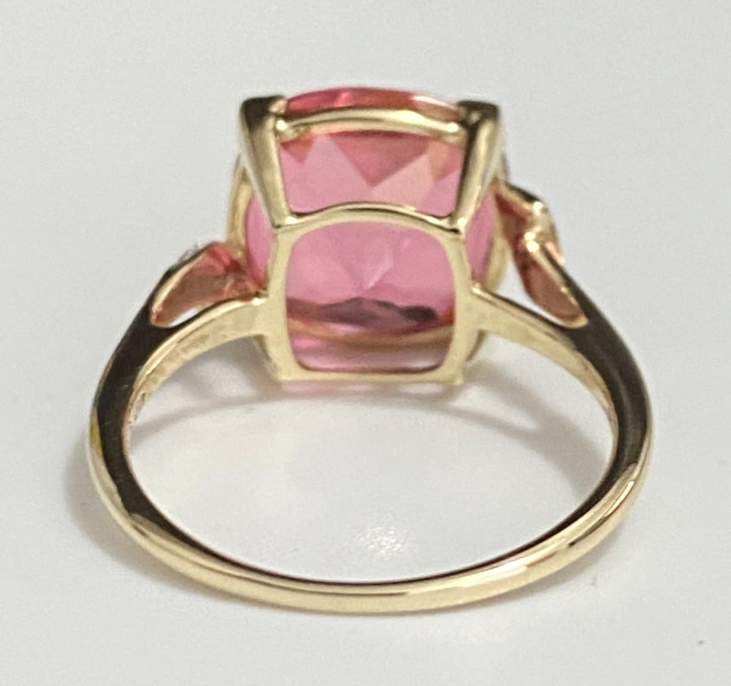 10K Yellow Gold 6.80CT Topaz & Diamond Ring Size L (US 5.75)