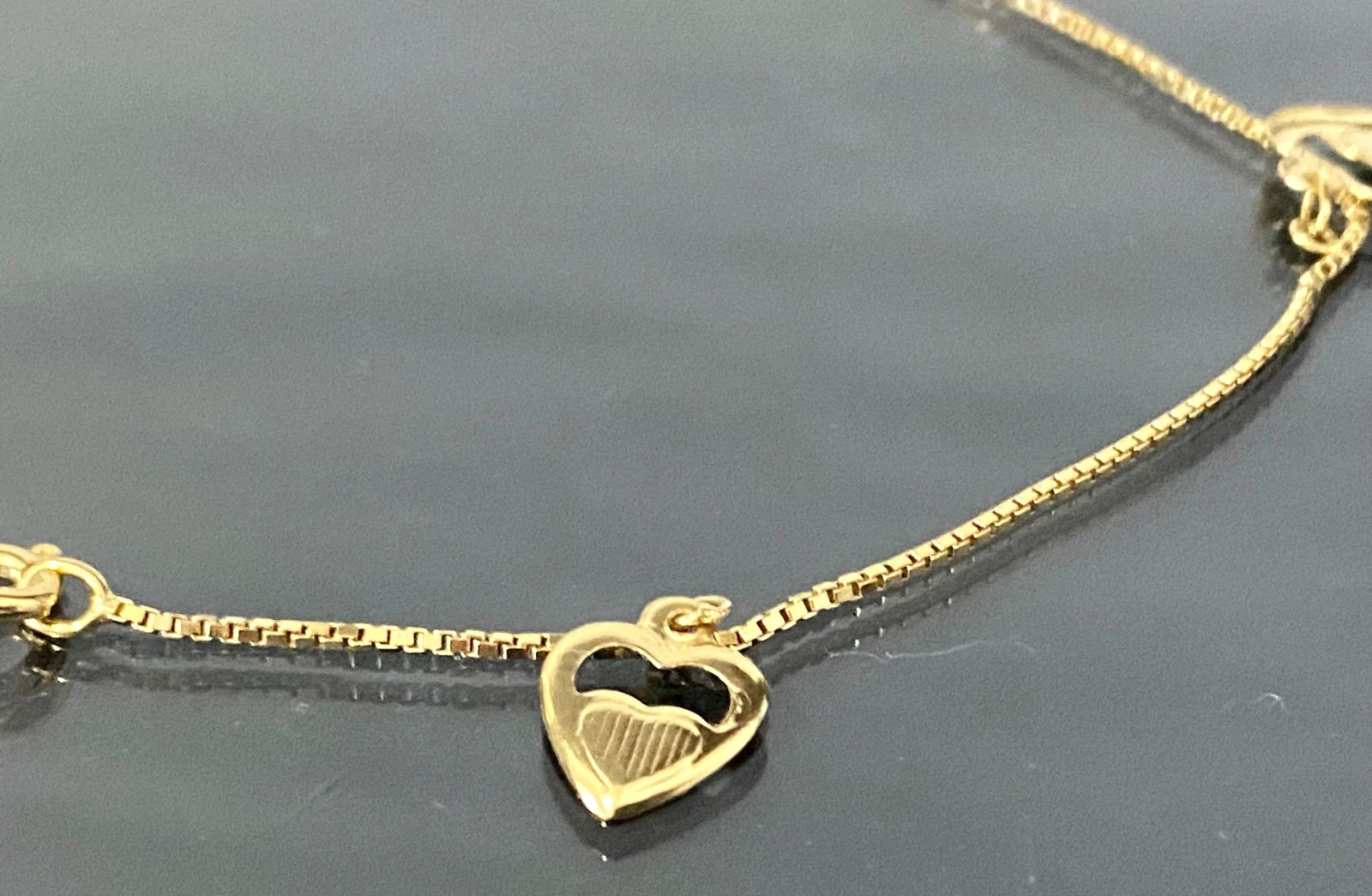 18K Yellow Gold Box Link With Heart Charms Anklet / Bracelet 24.0cm Long