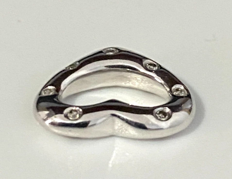 9K White Gold & Diamond Flush Set Heart Pendant