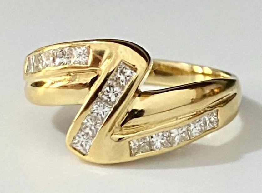18K Yellow Gold & 0.75CT Princess Cut Diamond Shaped Ring Size P - 7 1/2
