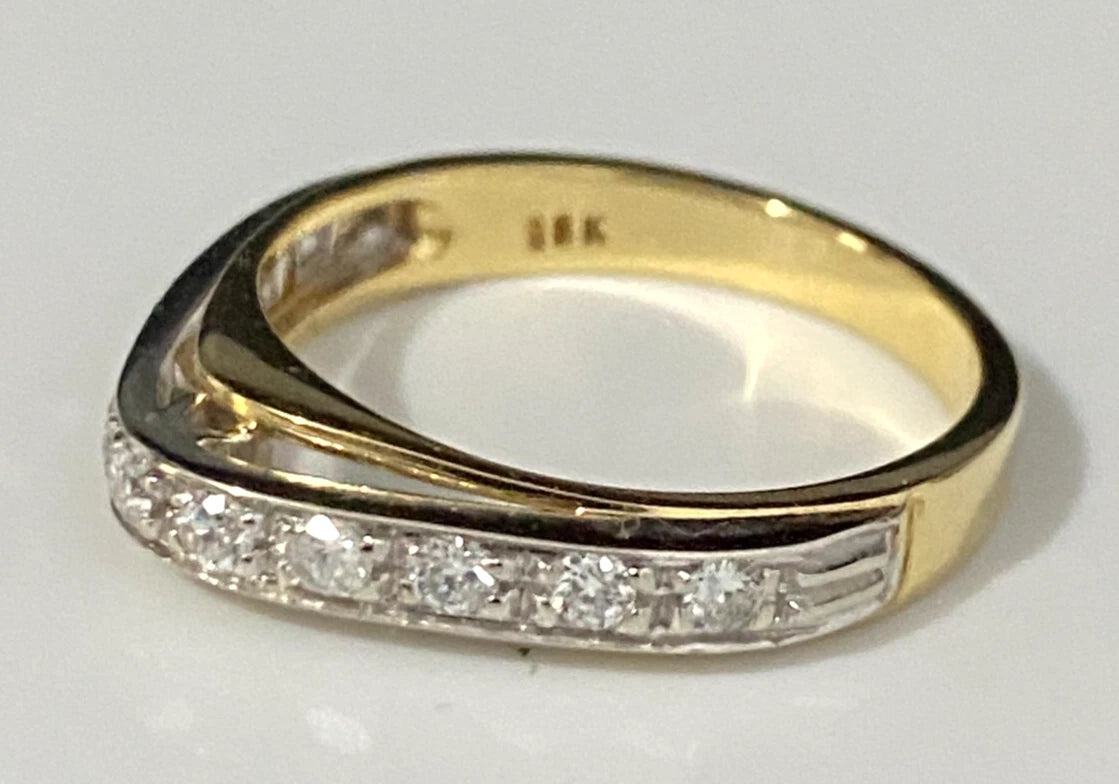 18K Yellow Gold & 0.30CT Diamond Shaped Half Eternity Ring Size M - 6