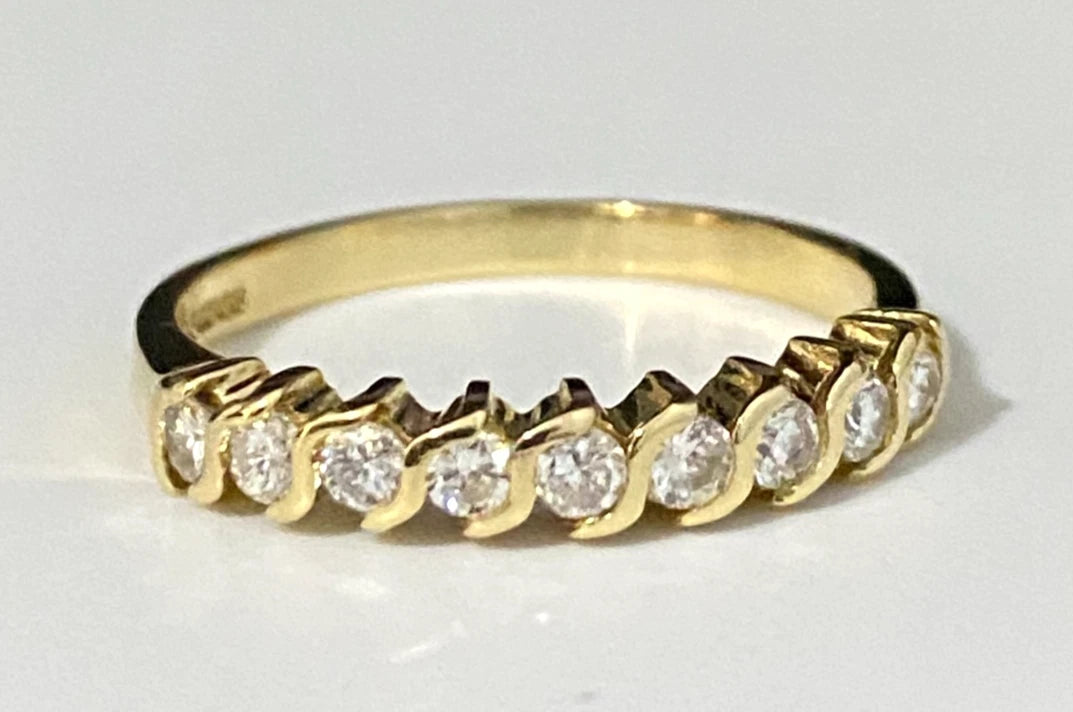 18K Yellow Gold & 0.30CT Diamond Wedding Band Ring Size O - 7 1/4