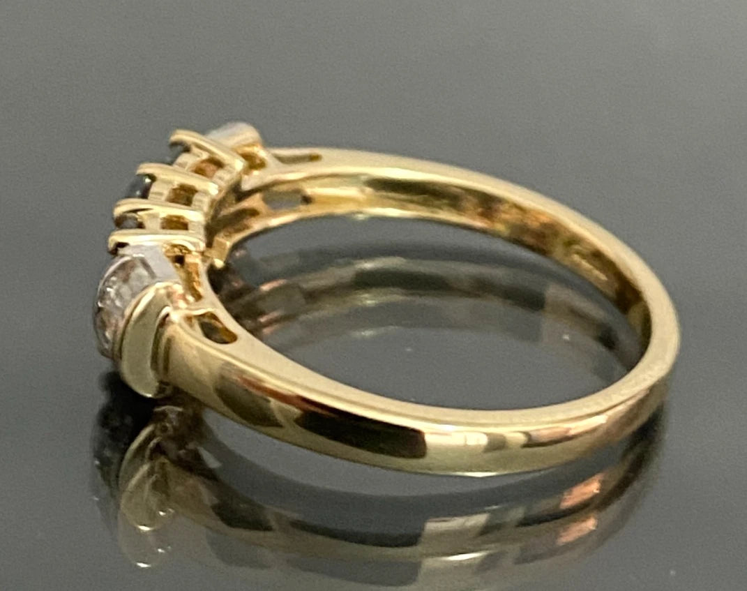 9K Yellow Gold Alexandrite Three Stone Ring Size L (US 5.75)