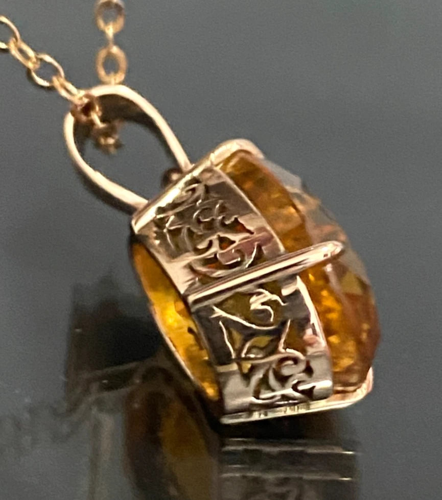 A Mid Century 14K Rose Gold Orange Stone Pendant 24mm | Vintage Estate Jewellery