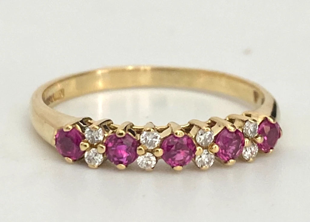 18ct Yellow Gold Ruby & Diamond Ring – Size T (US 9.75)