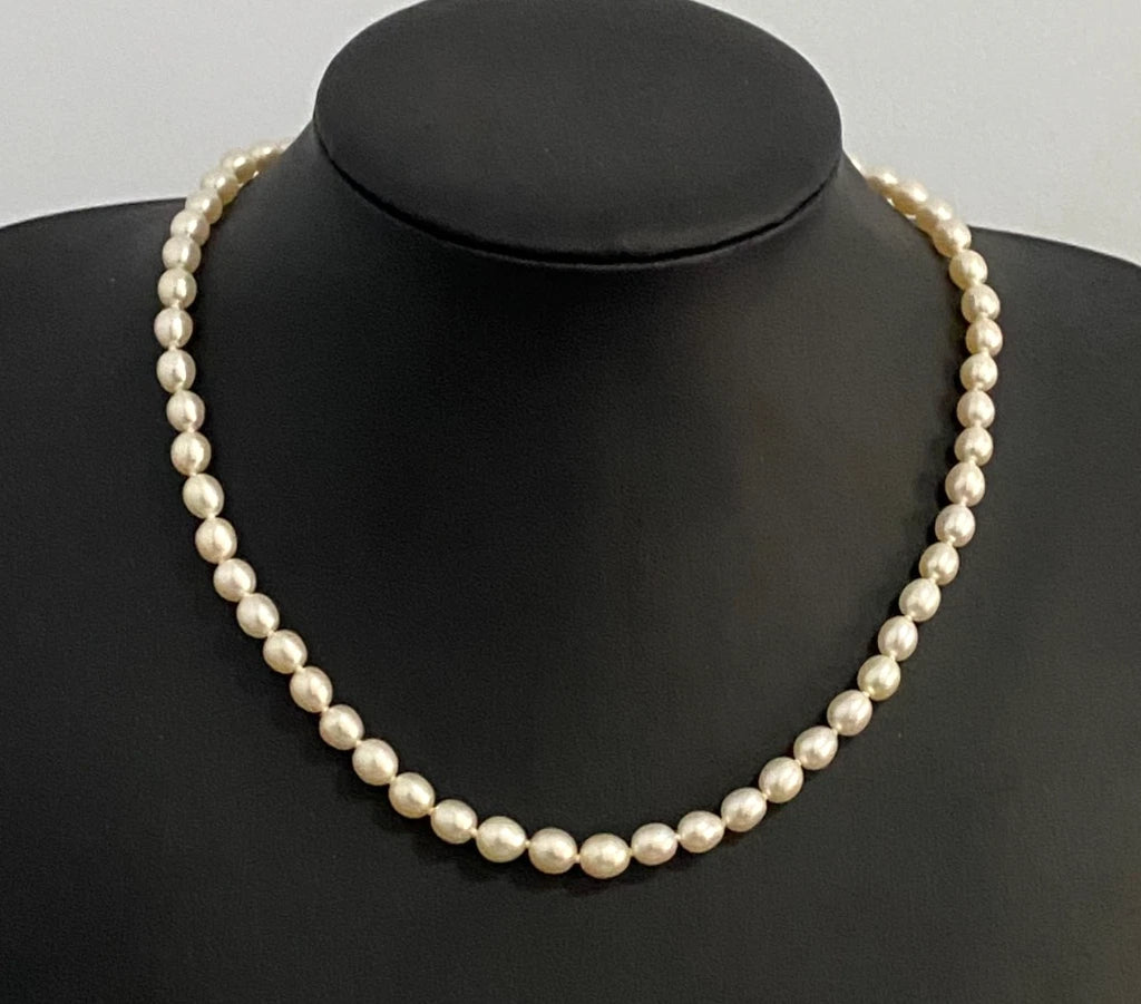 White Cultured Pearl Single-Strand Necklace W/ 14K Yellow Gold Clasp 45cm Long