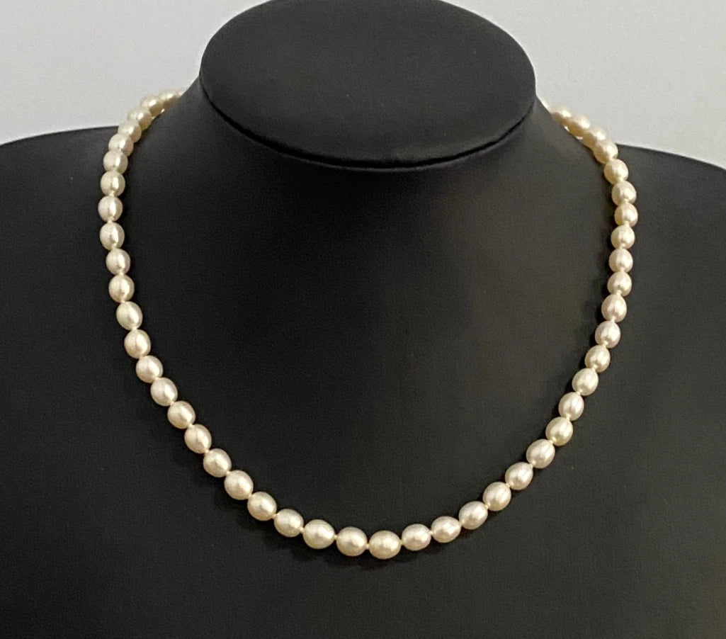White Cultured Pearl Single-Strand Necklace W/ 14K Yellow Gold Clasp 45cm Long