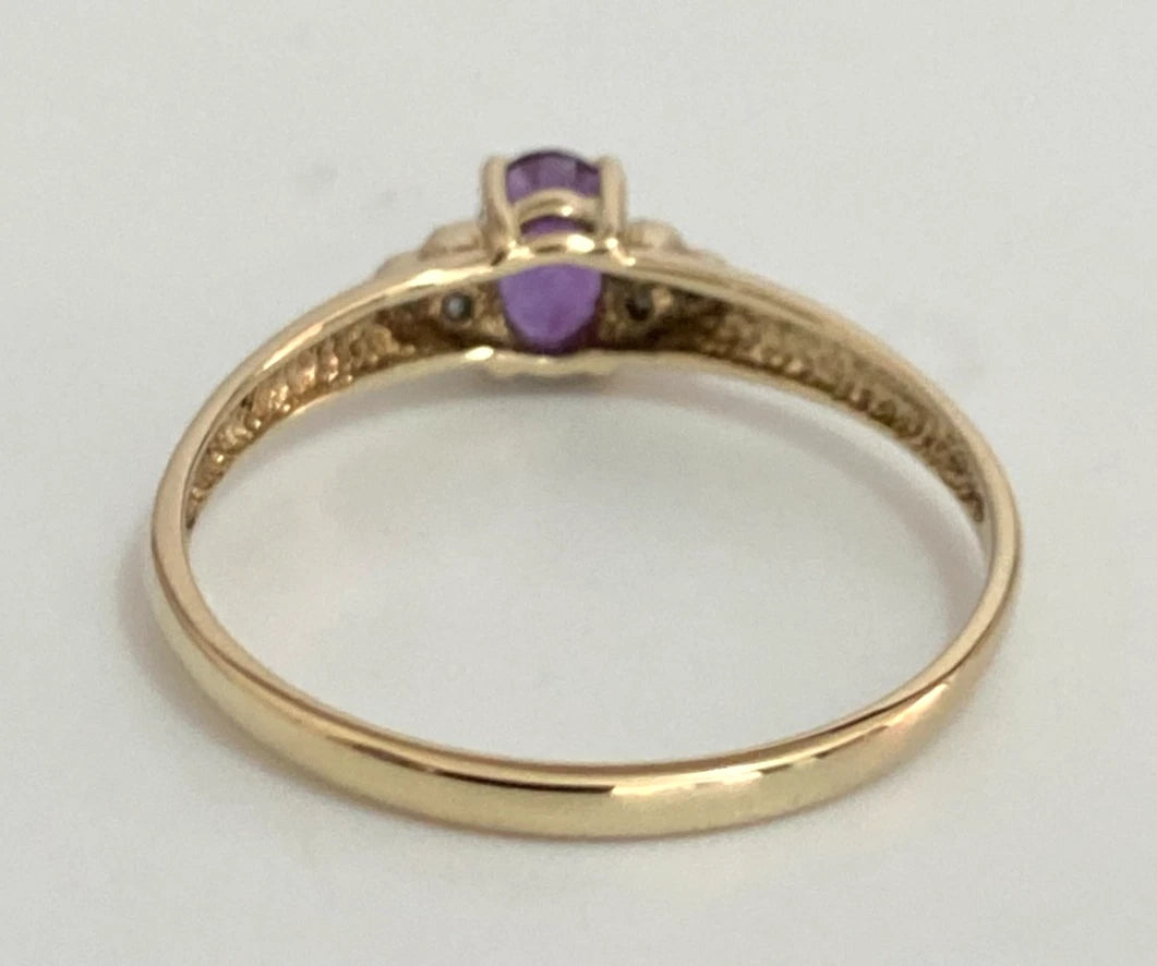 9K Yellow Gold W/ Amethyst & Diamond Ring Size T (US 9.75)