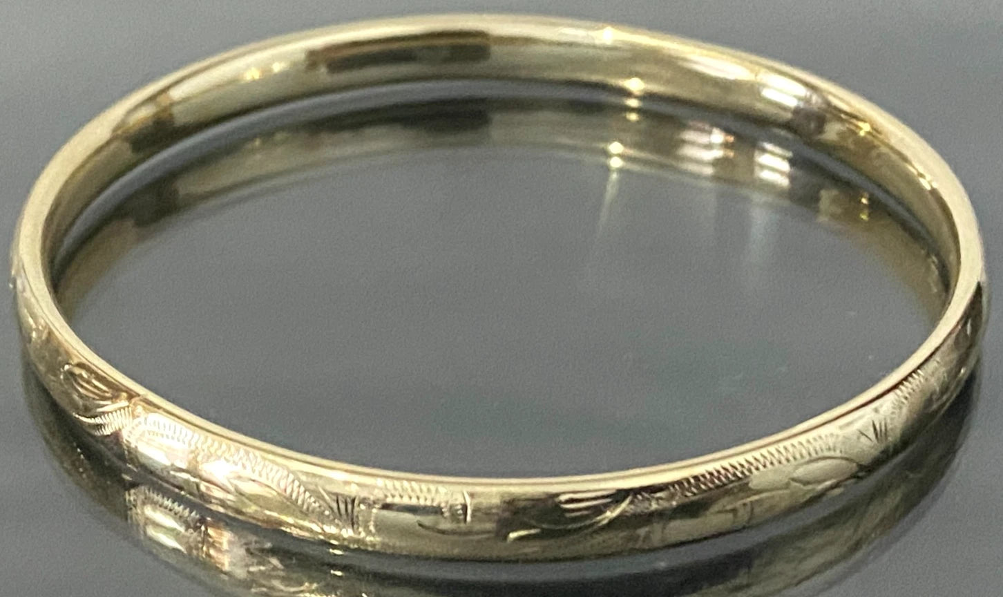 Vintage 9ct Yellow Gold Fully Engraved Bangle
