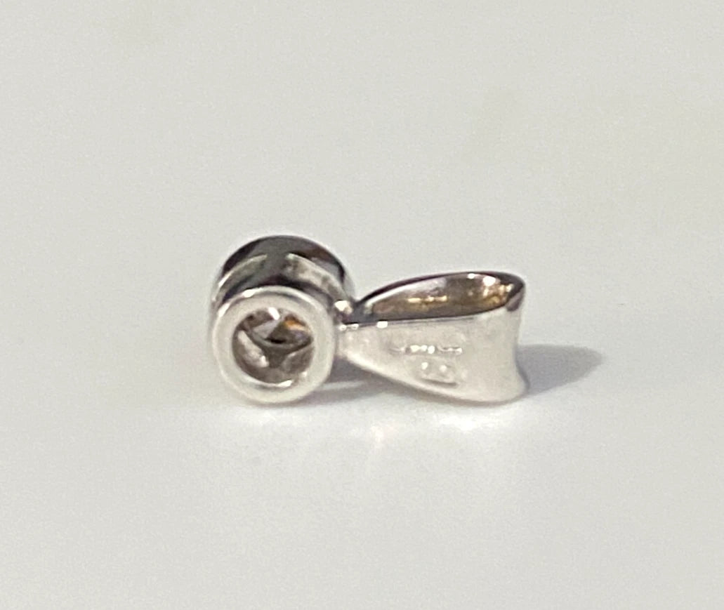 9K White Gold & 0.15CT Diamond Bezel Set Single Stone Pendant