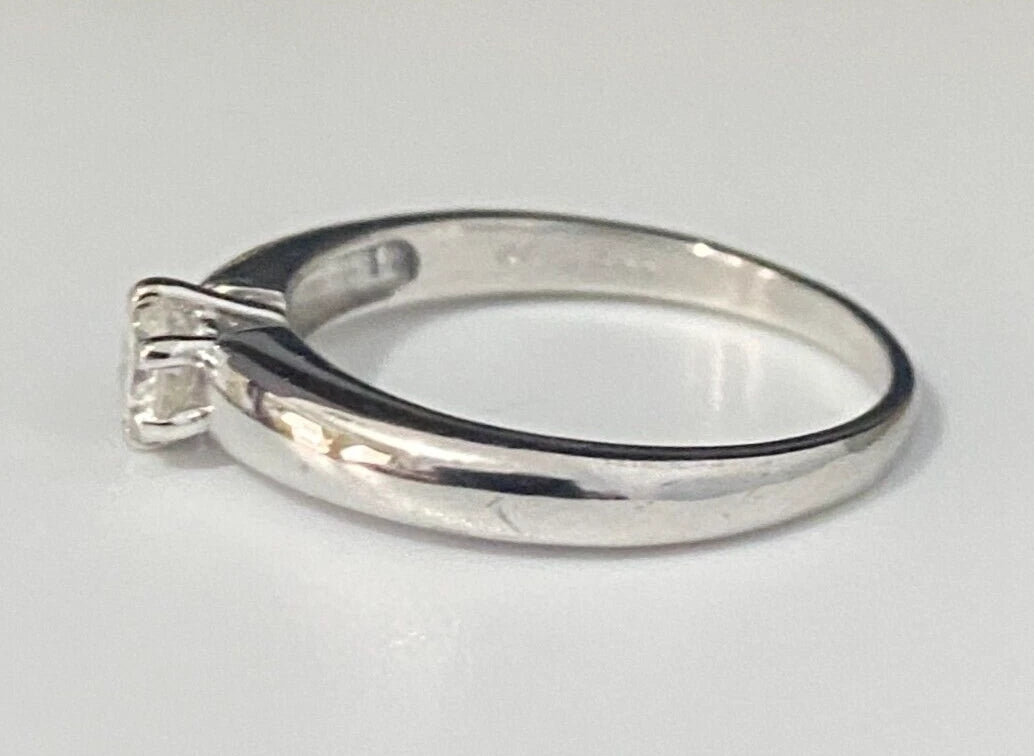 18K White Gold & 0.44CT Diamond Solitaire Ring Size Q - 8