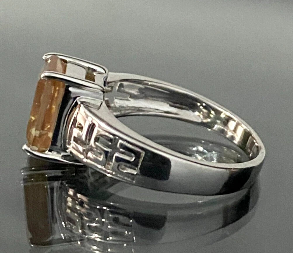 9K White Gold & Andesine Single Stone Ring Size N - 6 1/2