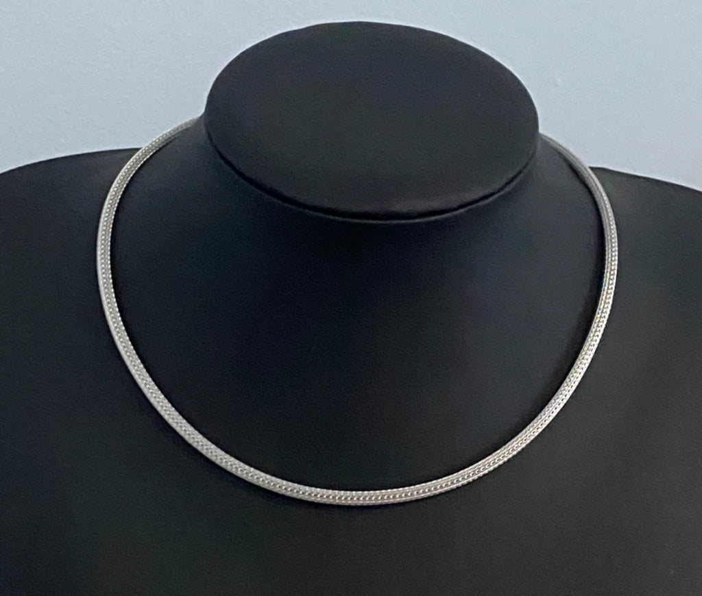 18ct White Gold Omega Mesh Chain Necklace 42cm Flexible Woven Style