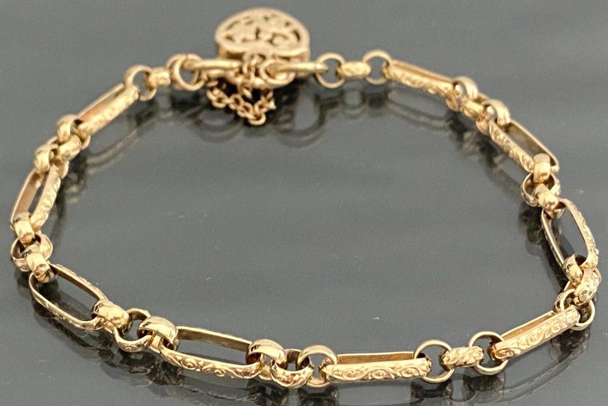 Vintage 9K Yellow Gold Ornate Fancy Link with Filigree Heart Padlock Bracelet