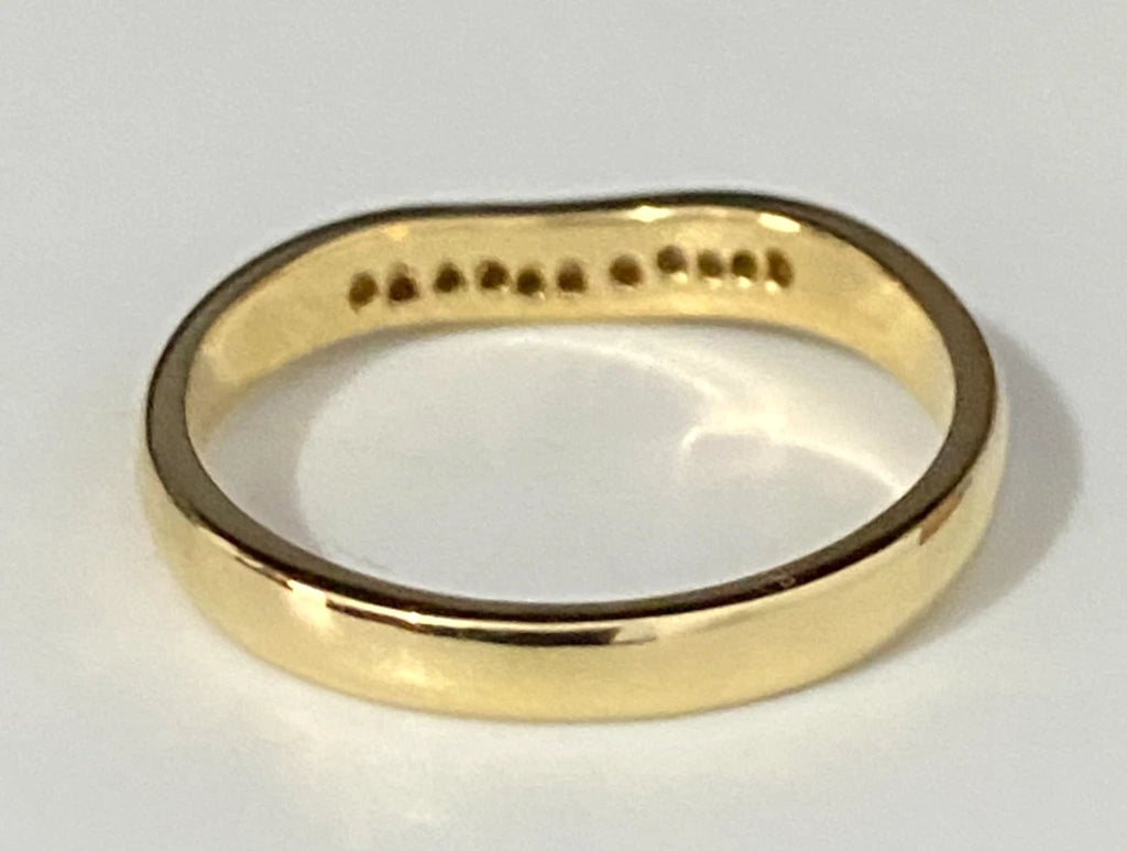 18K Yellow Gold & Diamond Curved Wedding Band Ring Size N 1/2 - 7