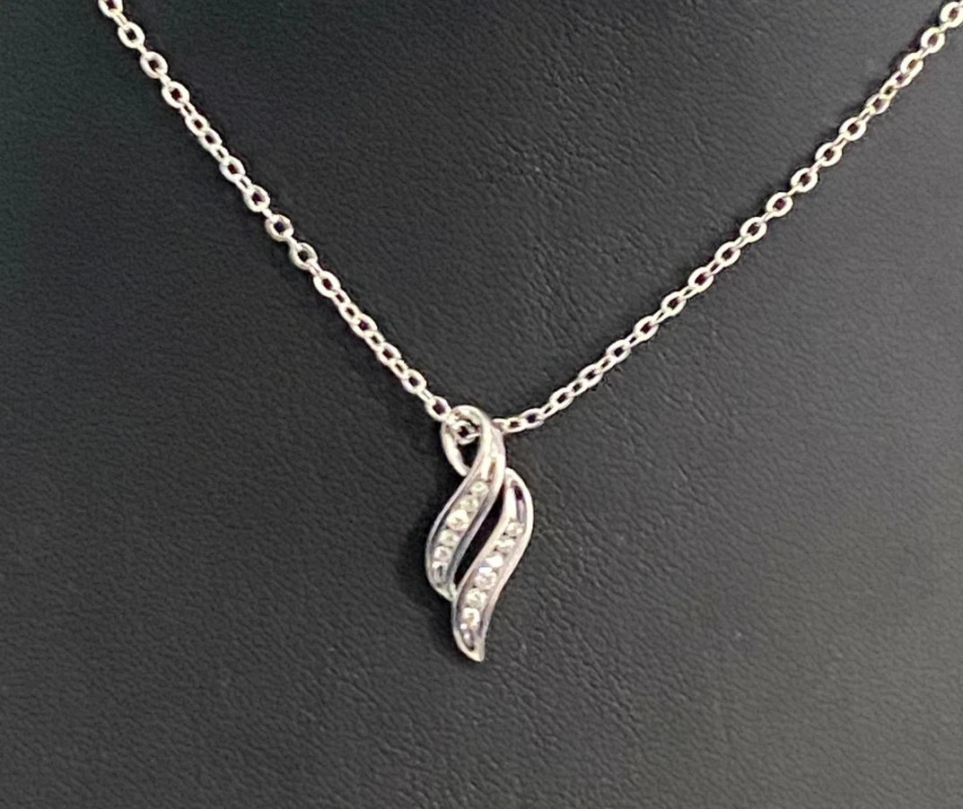 9K White Gold & 0.12CT Diamond Pendant