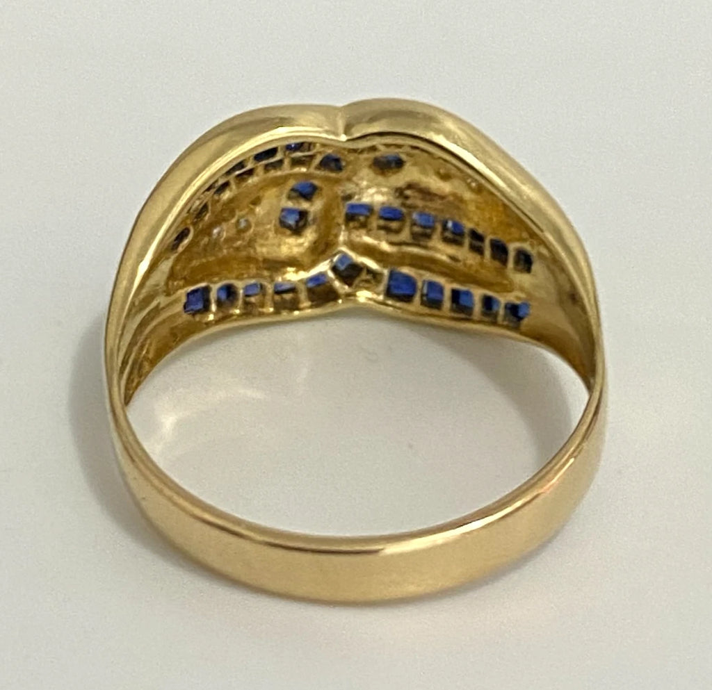18ct Yellow Gold W/ Sapphire & Diamond Dress Ring Size R (US 8.75)