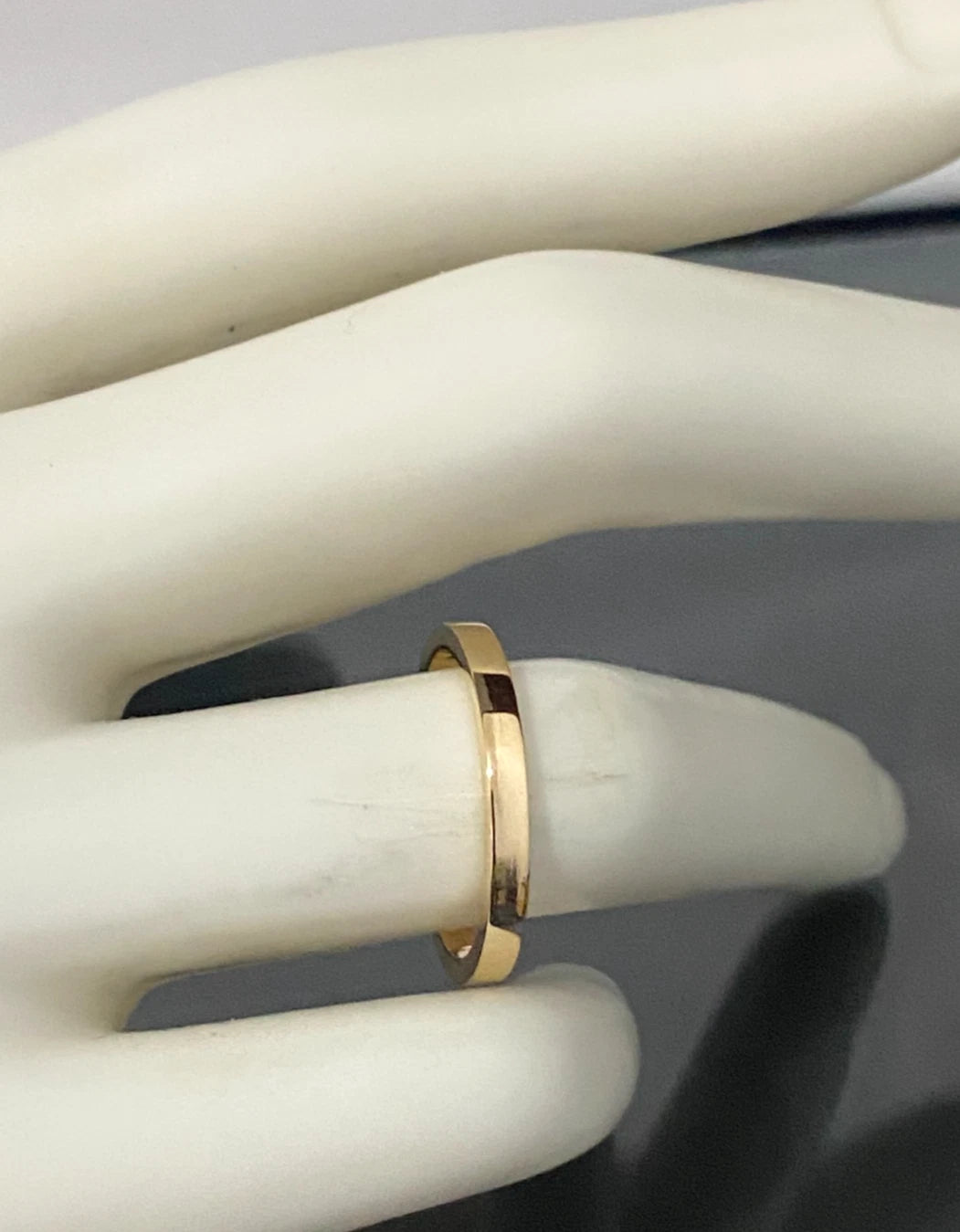 18K Yellow Gold Wedding Band Ring Size M - 6 1/4